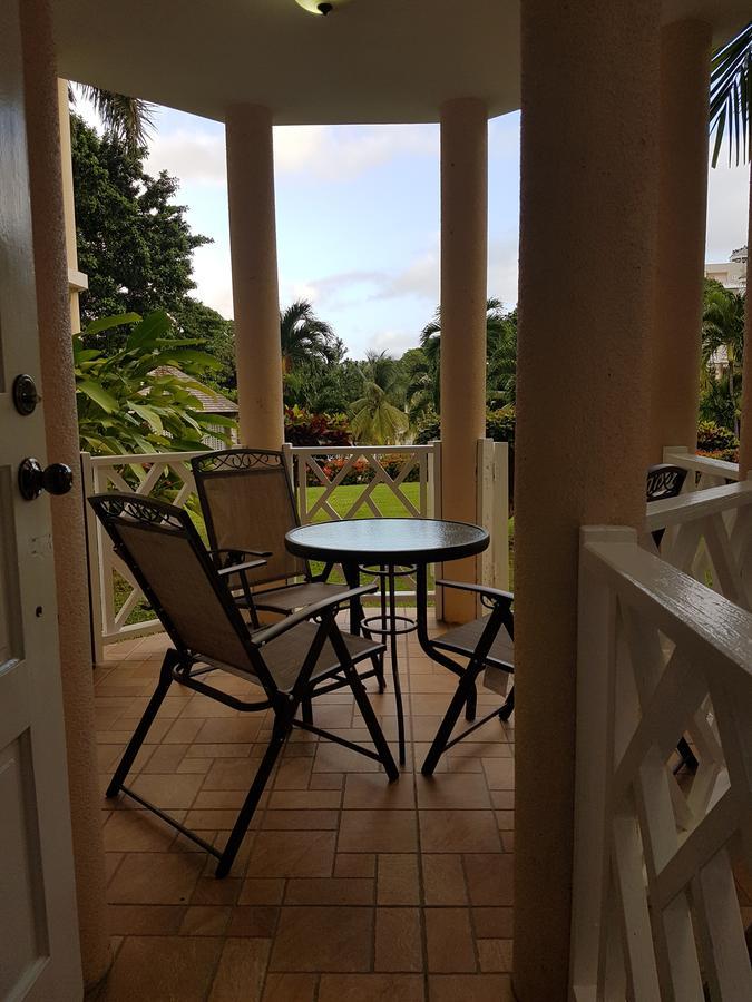 Skycastle Oasis Apartment Ocho Rios Luaran gambar