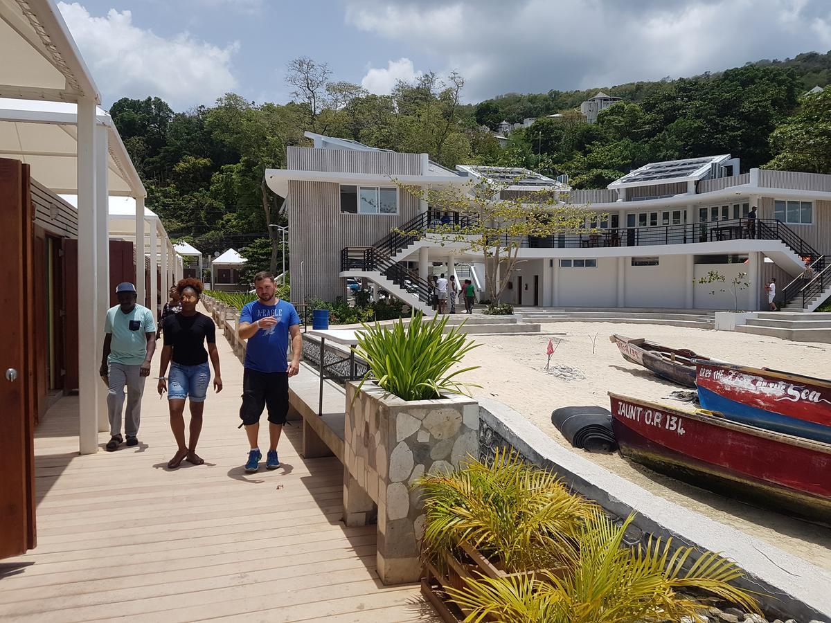 Skycastle Oasis Apartment Ocho Rios Luaran gambar